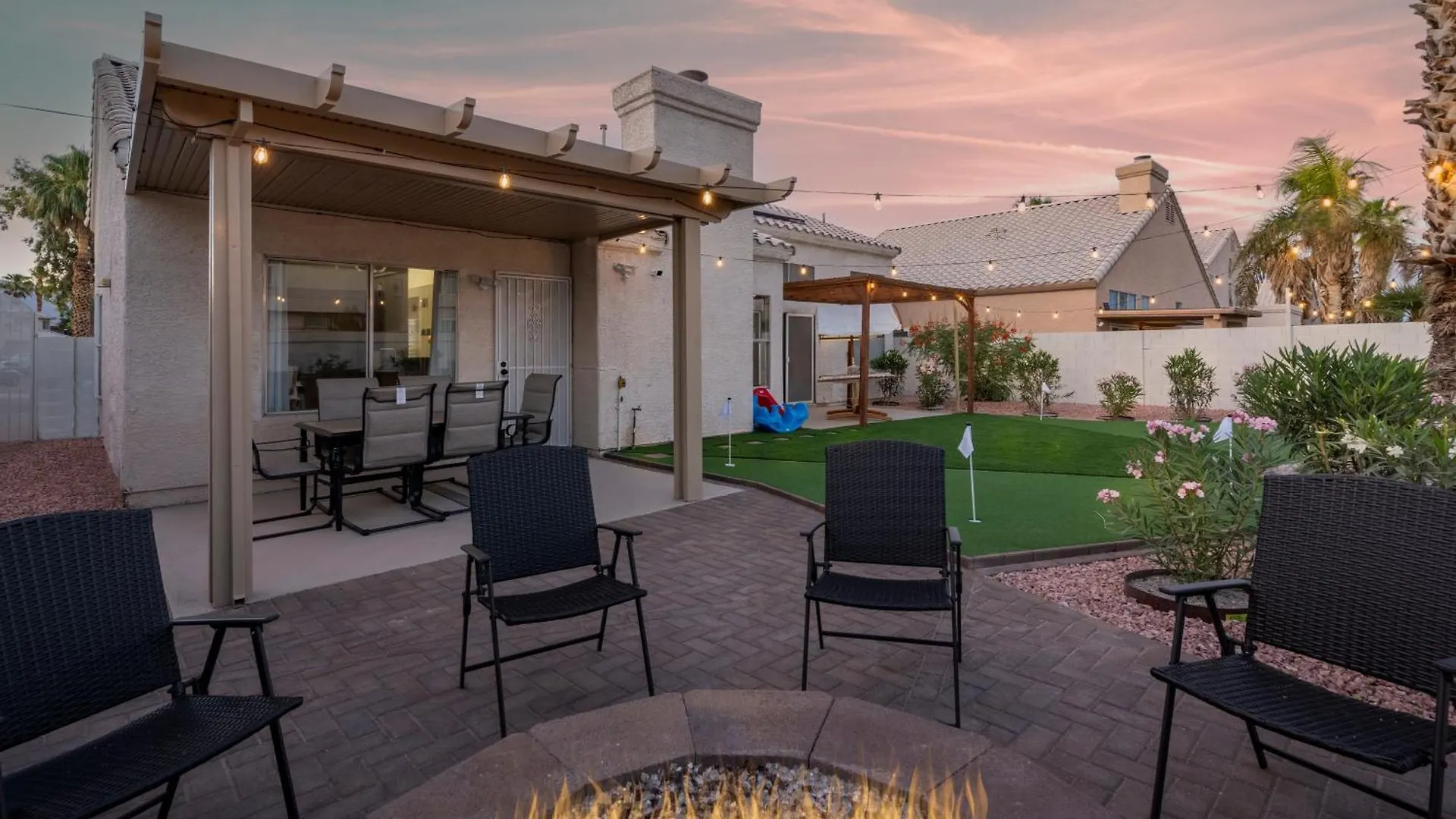Βίλα 8Br 5Ba Superhero Retreat-King Beds, Bbq, Hammock, Firepit, Minigolf, Workspace Λας Βέγκας
