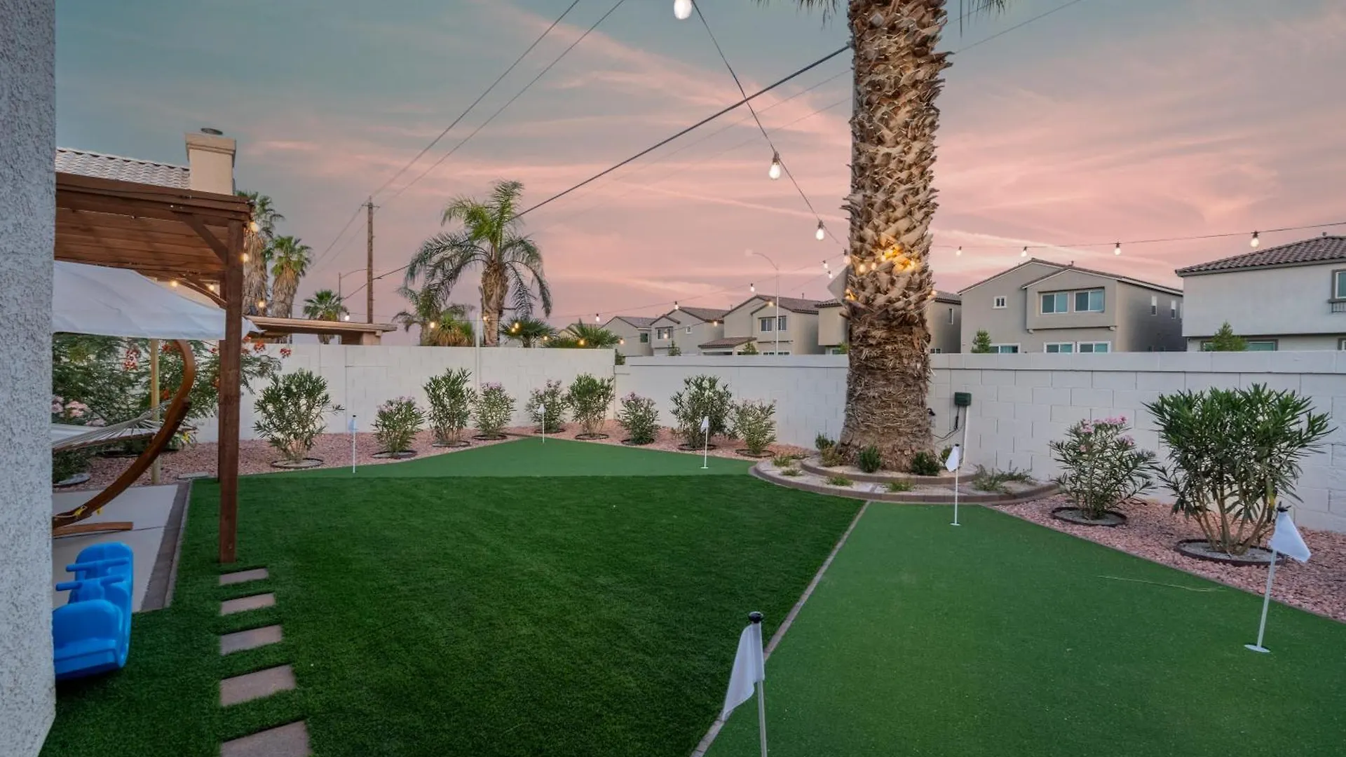 8Br 5Ba Superhero Retreat-King Beds, Bbq, Hammock, Firepit, Minigolf, Workspace Las Vegas 0*,